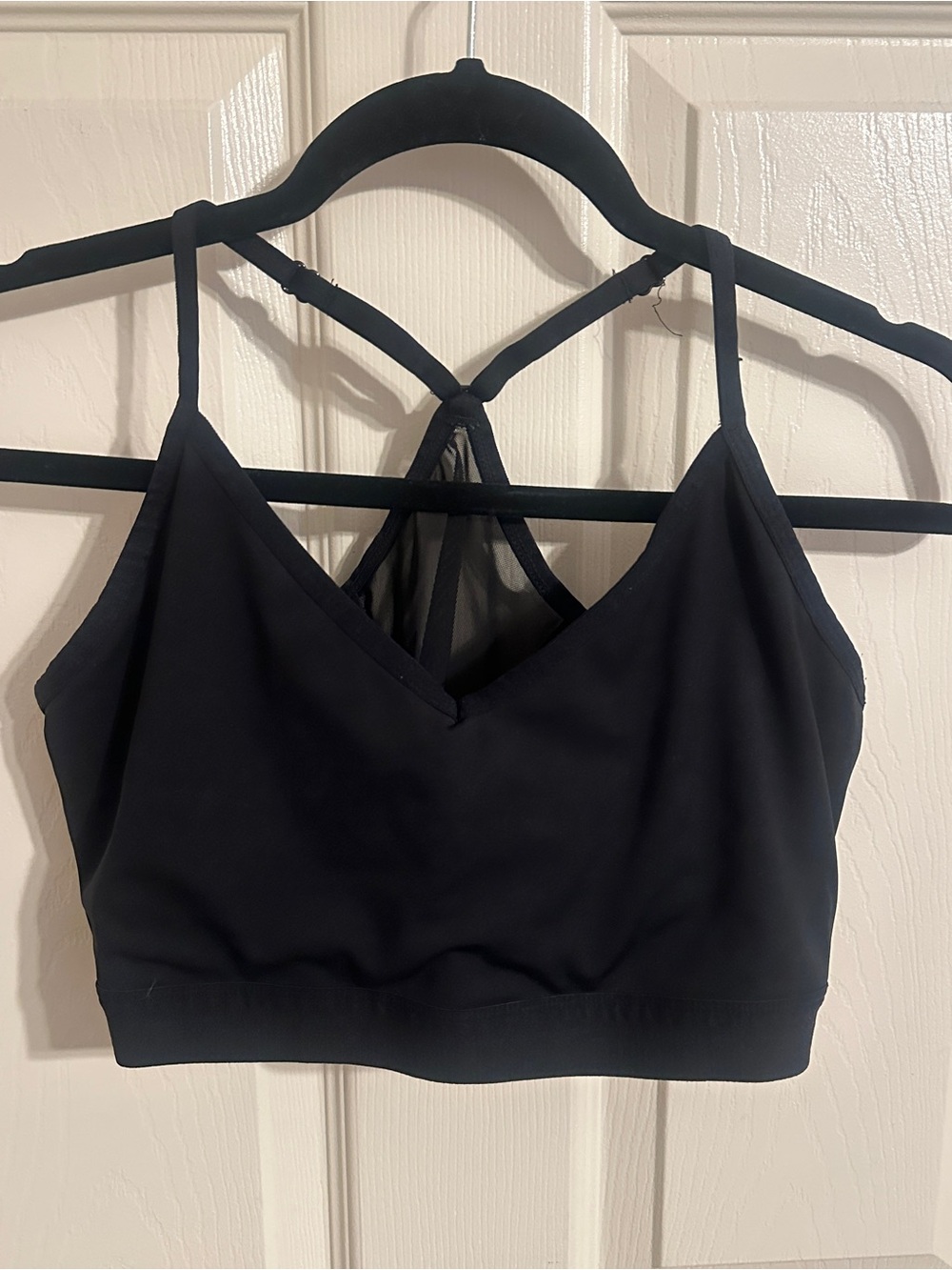 Athletic Works Strappy V-Neck Bralette w Mesh Back Detail, Black, Sz XL (16-18)